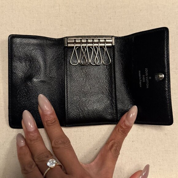 Louis Vuitton Damier Graphite 6 Key Holder - Picture 8 of 11